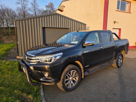 2019 Toyota Hilux - thumbnail 3