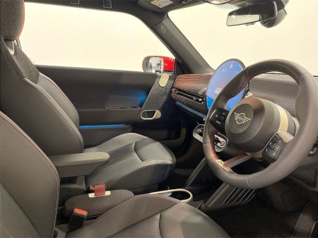 2025 MINI Hatch Cooper E €30,950 thumbnail