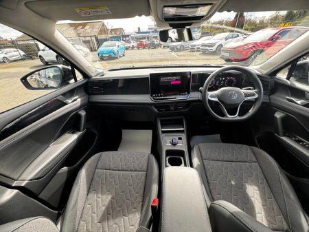 2025 Volkswagen Tiguan - thumbnail 14