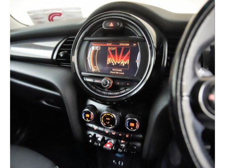 2015 MINI Hatch - thumbnail 21