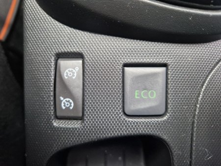 2015 Renault Captur - thumbnail 37