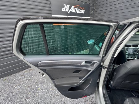 2015 Volkswagen Golf - thumbnail 16