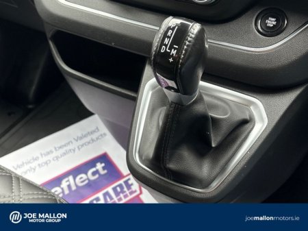 2022 Renault Trafic - thumbnail 24