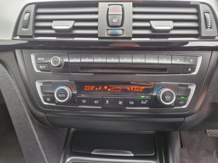 2013 BMW 3 Series - thumbnail 40