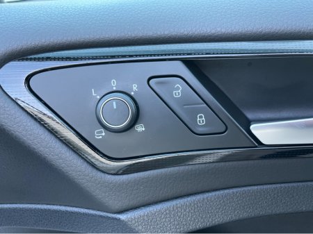 2018 Volkswagen Golf 1.4 HIGHLINE, AUTOMATIC €18,950 thumbnail