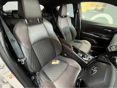 2019 Toyota C-HR - thumbnail 11