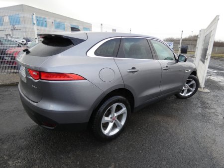 2020 Jaguar F-Pace RWD 2.0 D 180PS Chequered Flag Auto €26,950 thumbnail