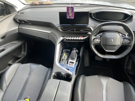 2022 Peugeot 3008 - thumbnail 6