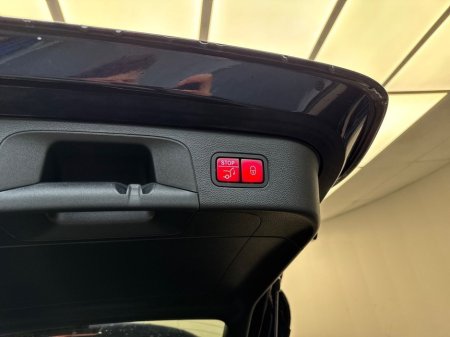 2022 Mercedes-Benz EQC - thumbnail 24