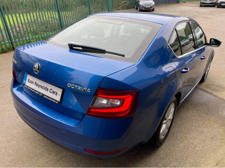 2017 Skoda Octavia - thumbnail 5