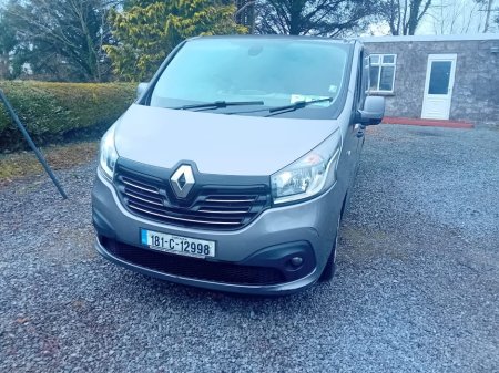 2018 Renault Trafic - thumbnail 1