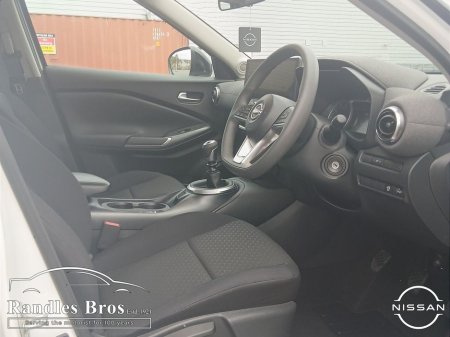 2025 Nissan Juke - thumbnail 10