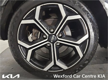 2023 Kia Niro 1.6 PHEV K3 €30,795 thumbnail