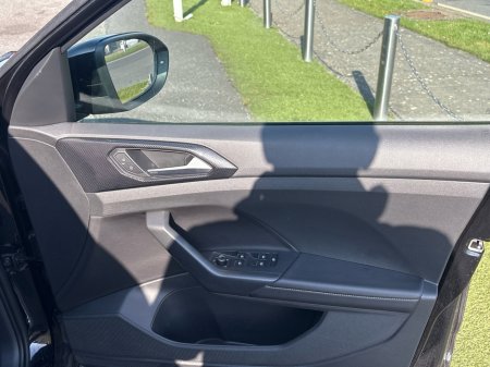 2025 Volkswagen T-Cross - thumbnail 11