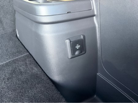 2020 Mitsubishi Outlander 4X4 Plug-in Hybrid - High Spec - Like New €24,750 thumbnail