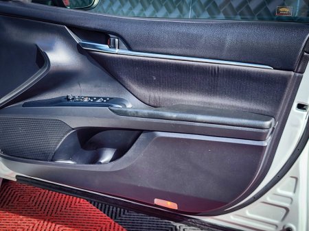 2020 Toyota Camry - thumbnail 31