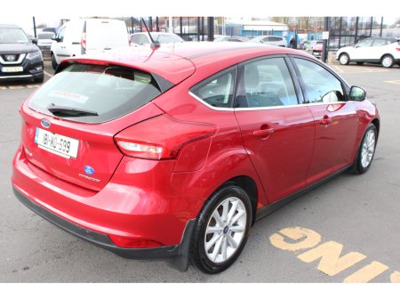 2018 Ford Focus - thumbnail 5