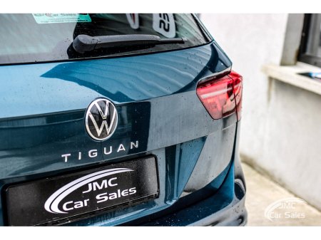 2021 Volkswagen Tiguan - thumbnail 11