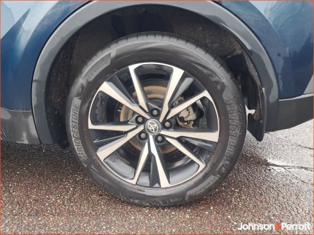 2024 Toyota C-HR 1.8 HYBRID SPORT €35,900 thumbnail