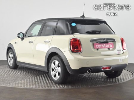 2018 MINI Hatch Cooper €19,880