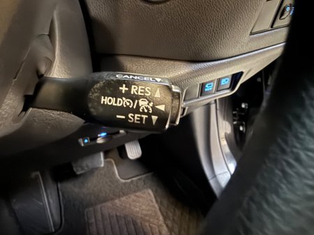 2020 Toyota C-HR 1.8 HYBRID LUNA €21,890 thumbnail