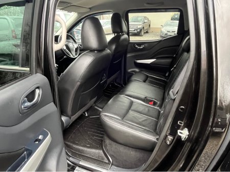2020 Nissan Navara - thumbnail 11