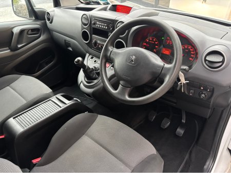 2016 Peugeot Partner - thumbnail 11