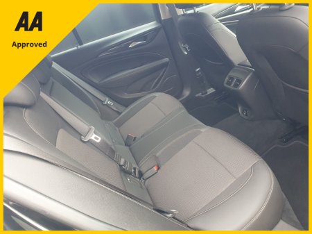 2017 Vauxhall Insignia - thumbnail 13