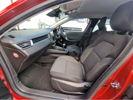 2022 Renault Clio - thumbnail 29