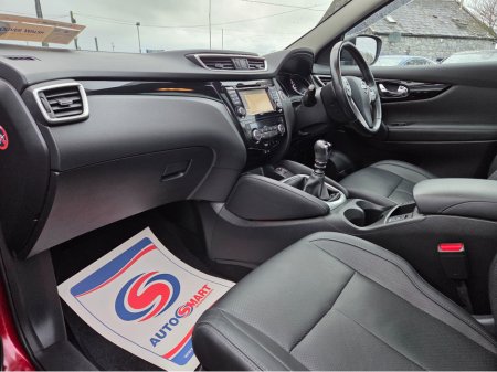 2017 Nissan Qashqai 1.5 SV PREMIUM E6 4DR €11,950 thumbnail