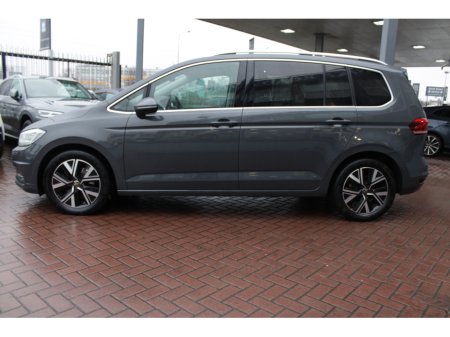 2021 Volkswagen Touran 2.0TDI HIGHLINE PLUS AUTO PAN ROOF  // UPGRADED ALLOYS // STUNNING CAR // BUY WITH CONFIDENCE AA AND SIMI APPROVED DEALER 2026 // FINANCE ARRANGED // ALL TRADE INS WELCOME // WELL WORTH VIEWING // €31,950 thumbnail