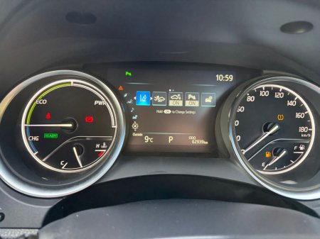 2020 Toyota Camry 2.5 Camry Hybrid €25,950 thumbnail