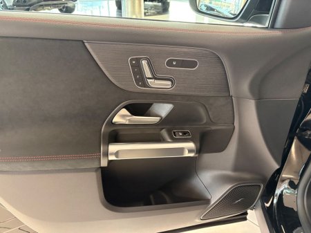 2025 Mercedes-Benz EQB - thumbnail 18