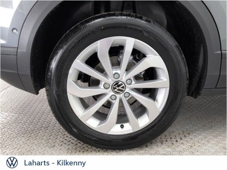 2025 Volkswagen T-Roc EDITION 75 2.0TDI 116HP €38,950 thumbnail