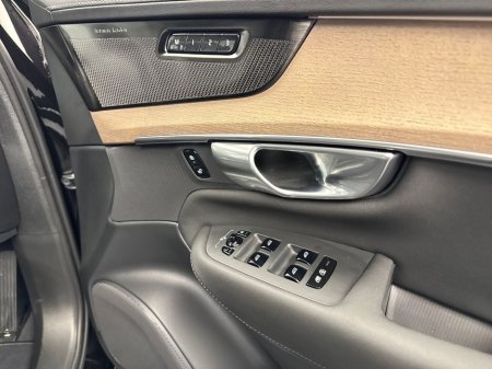 2026 Volvo XC90 - thumbnail 11