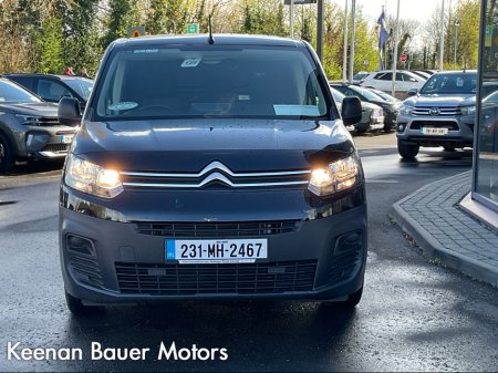 2023 Citroen Berlingo - view 3