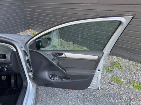 2012 Volkswagen Golf - thumbnail 15