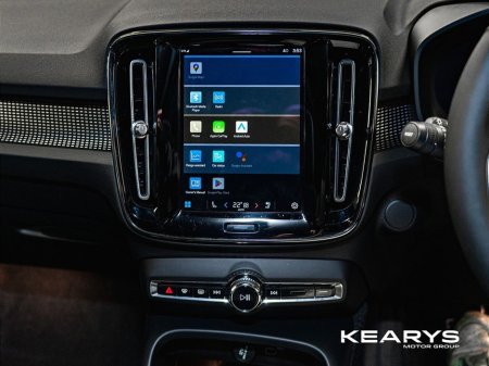 2022 Volvo XC40 XC40 RECHARGE (231hp) €28,490 thumbnail