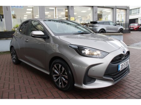 2020 Toyota Yaris SELF CHARGING HYBRID SOL 5DR HATCHBACK  // 1 OWNER IN AS NEW CONDITION // BUY WITH CONFIDENCE AA AND SIMI APPROVED DEALER 2025 // FINANCE ARRANGED // ALL TRADE INS WELCOME // €18,950