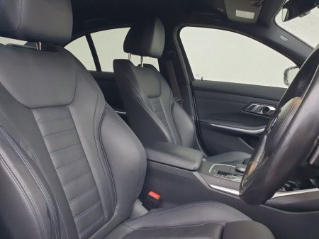 2022 BMW 3 Series - thumbnail 12