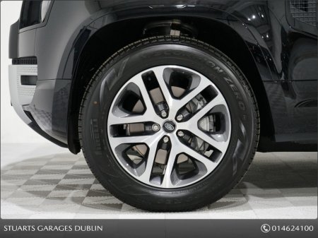 2023 Land Rover Defender - thumbnail 9