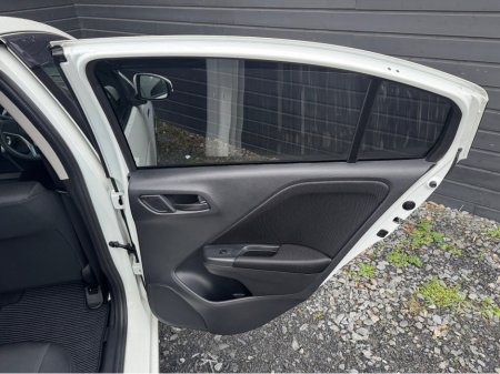 2016 Honda Grace 1.5 HYBRID AUTO €12,495 thumbnail