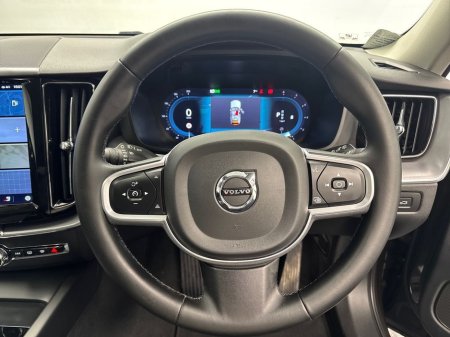 2022 Volvo XC60 - thumbnail 13