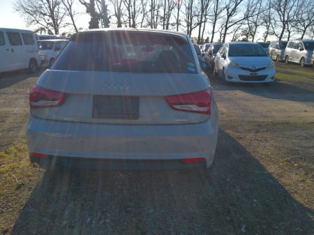 2017 Audi A1 - thumbnail 5