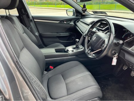 2018 Honda Civic - thumbnail 8