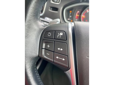 2018 Volvo V40 - thumbnail 30