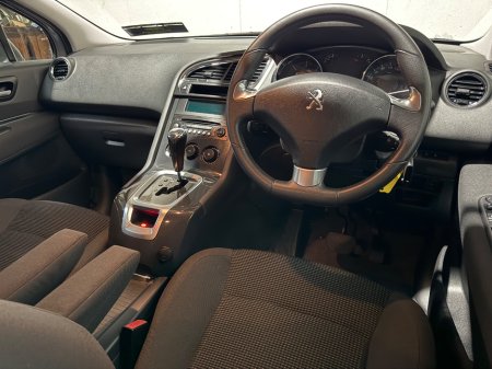 2016 Peugeot 5008 - thumbnail 19