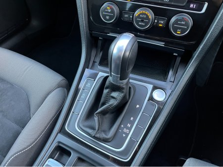 2015 Volkswagen Golf HIGHLINE AUTOMATIC 1.4 PETROL //LOW MILES//REVERSE CAMERA//KEYLESS ENTRY//ADAPTIVE CRUISE CONTROL// €14,950 thumbnail