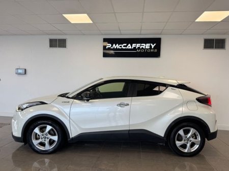 2018 Toyota C-HR 1.8 HYBRID LUNA €17,350 thumbnail