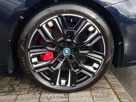 2025 BMW i5 - thumbnail 12